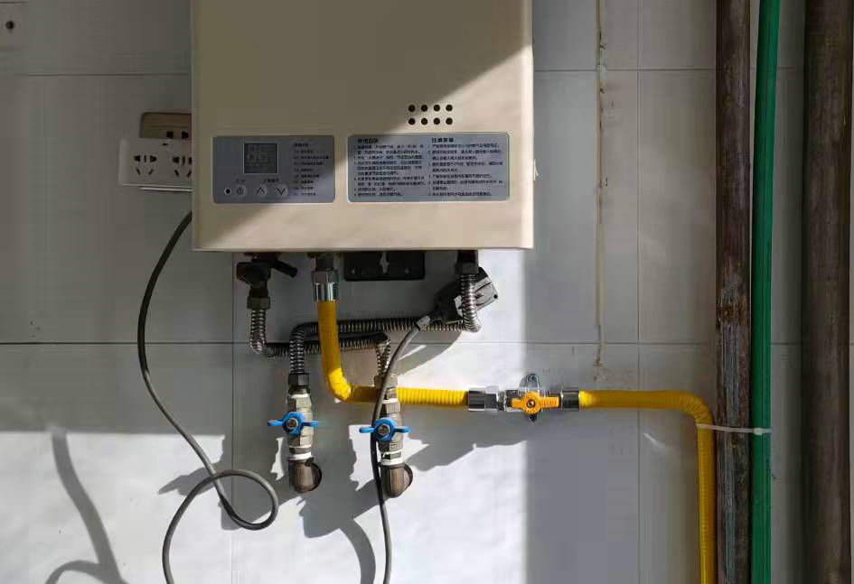 燃气壁挂炉：高效暖气与热水的现代解决方案